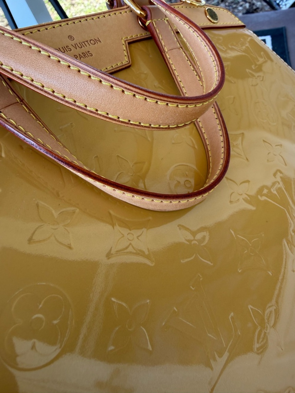 Pristine Louis Vuitton Vernis Brea MM w/ Monogram Embossing Includes Crossbody - Picture 7 of 16